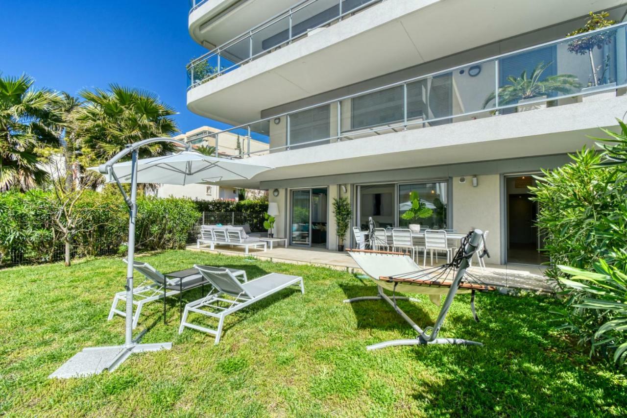 Nice With Private Garden, Pool & Parking Apartamento